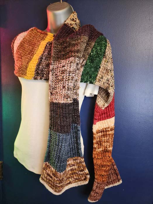 24 Sands Scarf | Posies & Pockets 85/15 DK | Pattern Available on Ravelry